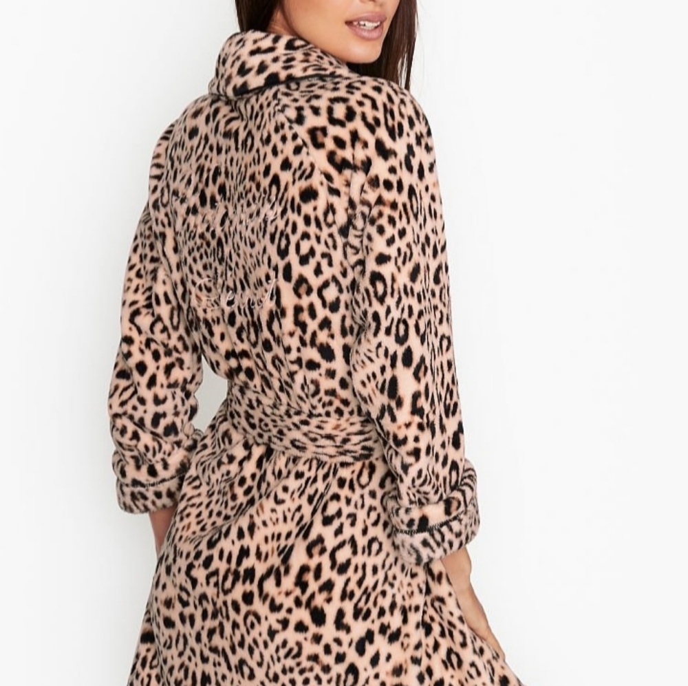 Victoria Secret Champagne Leopard Robe!